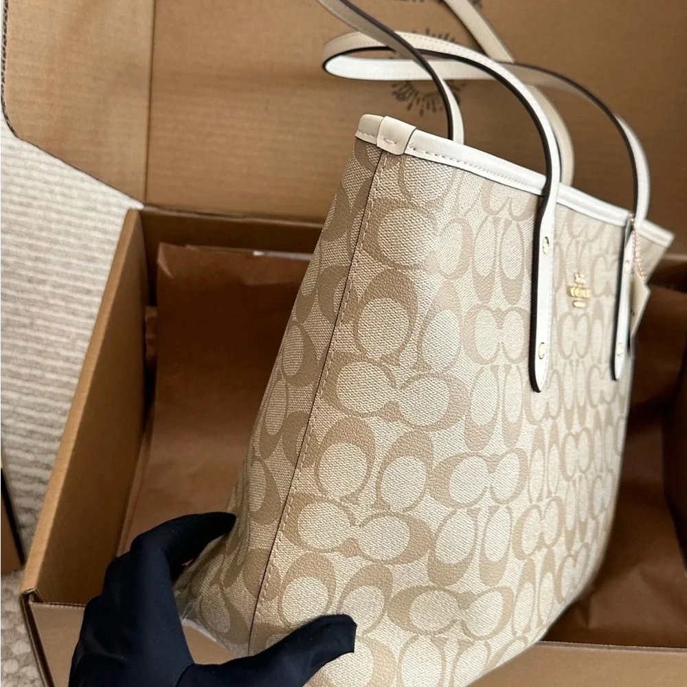 Coach Large Tote Bag Canvas Shopping Bag Everyday Carryall - Picture 9 of 9